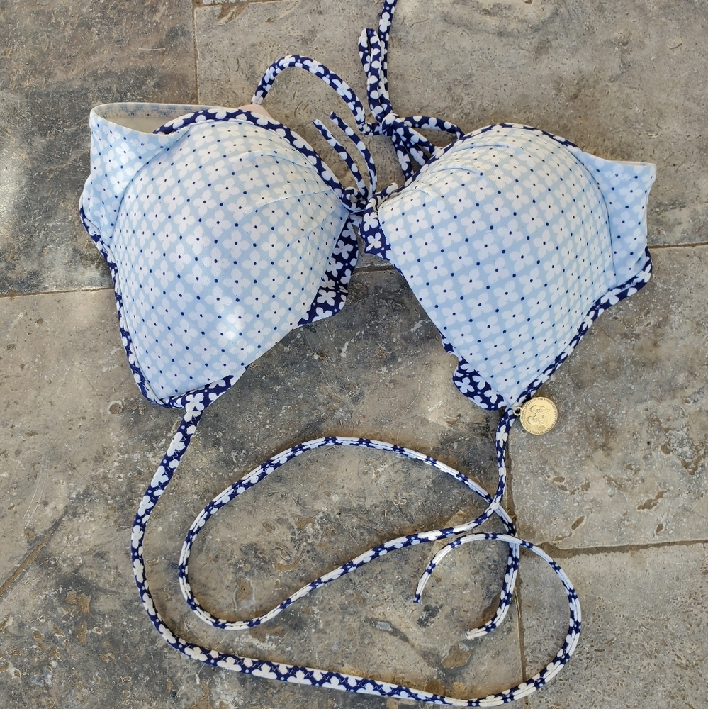 Victorias Secret Bikini Top - 34B